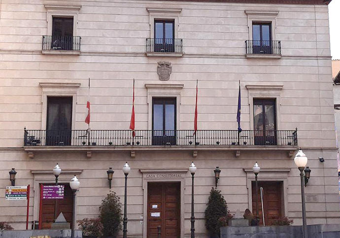 Fachada del Ayuntamiento de Tudela.