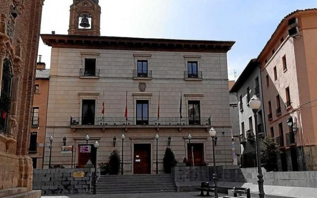 Fachada de la Casa Consistorial en al plaza Vieja de Tudela.