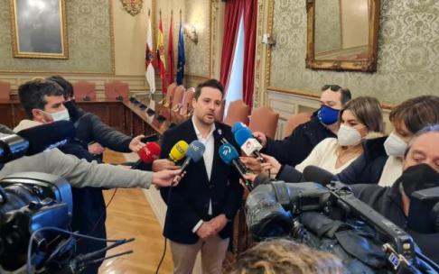 El alcalde Toquero, este miércoles por la mañana en el Ayuntamiento de Tudela. El alcalde Toquero, este miércoles por la mañana en el Ayuntamiento de Tudela.