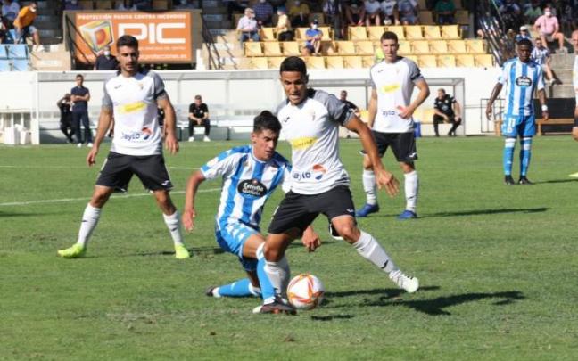 Un lance del encuentro entre el Tudelano y el Deportivo de la Coruña de la segunda jornada. Un lance del encuentro entre el Tudelano y el Deportivo de la Coruña de la segunda jornada.