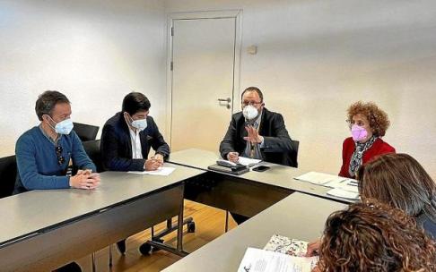 El alcalde Sagarzazu, durante la Asamblea de la Red de Ciudades y Villas Medievales. Foto: N.G.