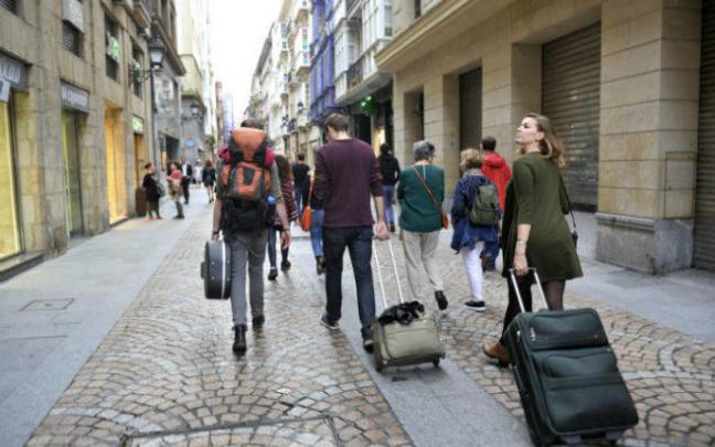 Más de 2 millones de personas visitaron Euskadi el año pasado. Más de 2 millones de personas visitaron Euskadi el año pasado.