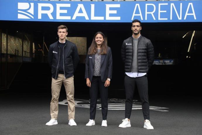 Beñat Turrientes, Amaiur Sarriegi y Mikel Merino, esta tarde en Anoeta.