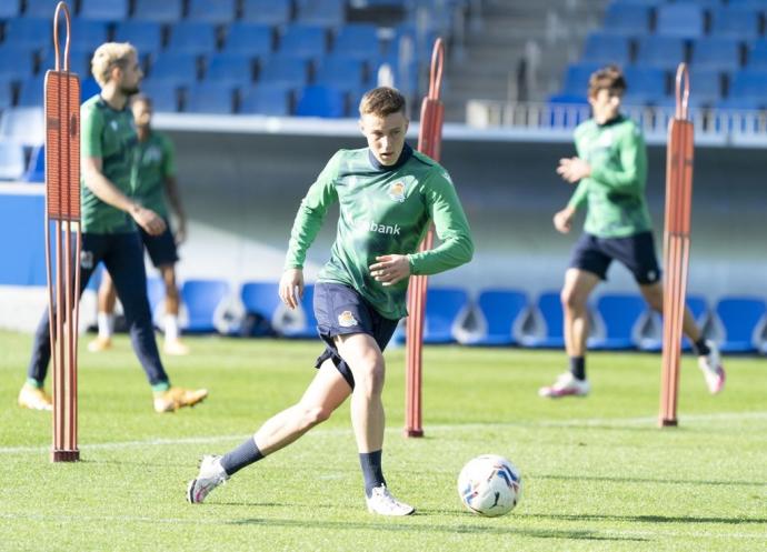 Beñat Turrientes, en un entrenamiento en Zubieta.