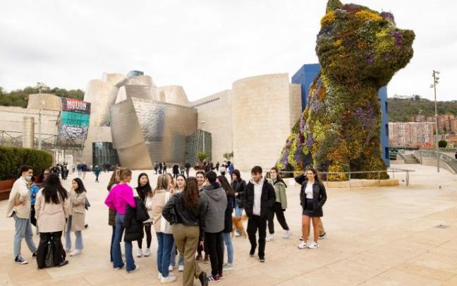 Bizkaia quiere recuperar a los turistas extranjeros que llegaban antes del coronavirus, muchos de los cuales ya se han visto estos días.
