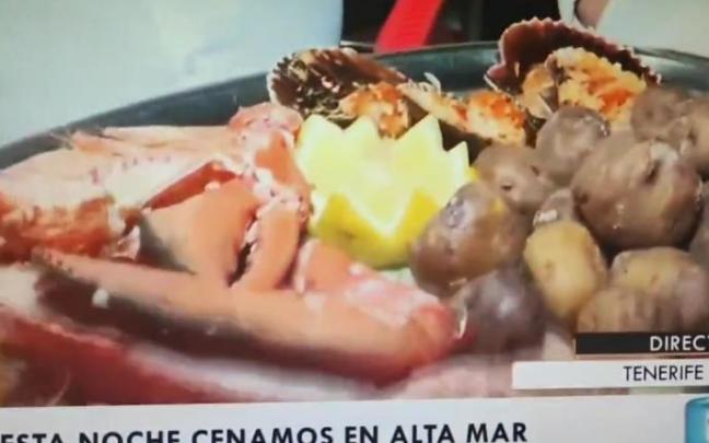La bandeja con el marisco. La bandeja con el marisco.