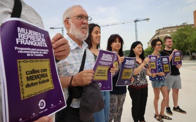 Vecinos de la Txantrea, en la zona sur del barrio.