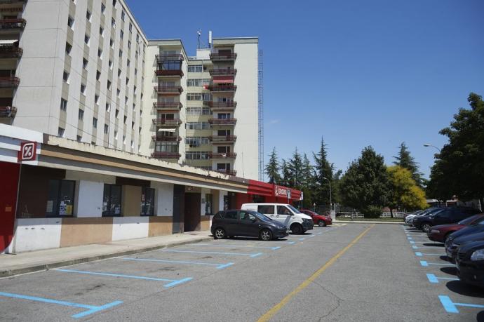 Las plazas ya han sido pintadas de azul estas semanas para echar a andar en septiembre.