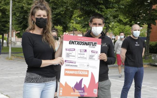 Presentación del Entxosnatu eguna, esta mañana en la zona universitaria. Presentación del Entxosnatu eguna, esta mañana en la zona universitaria.