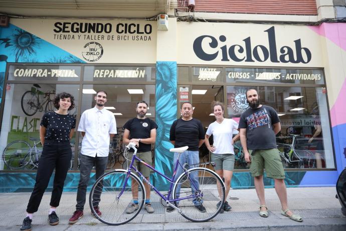 Reportaje sobre CicloLab, una cooperativa en torno a las bicicletas.