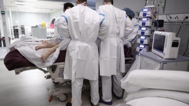 La incidencia en personas completamente vacunadas es muy inferior a la observada en no vacunadas según Sanidad