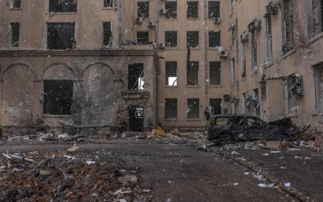 Los bombardeos rusos han seguido sobre las ciudades de Lutsk, Rivne, Járkov, Yitomir y Kiev Los bombardeos rusos han seguido sobre las ciudades de Lutsk, Rivne, Járkov, Yitomir y Kiev