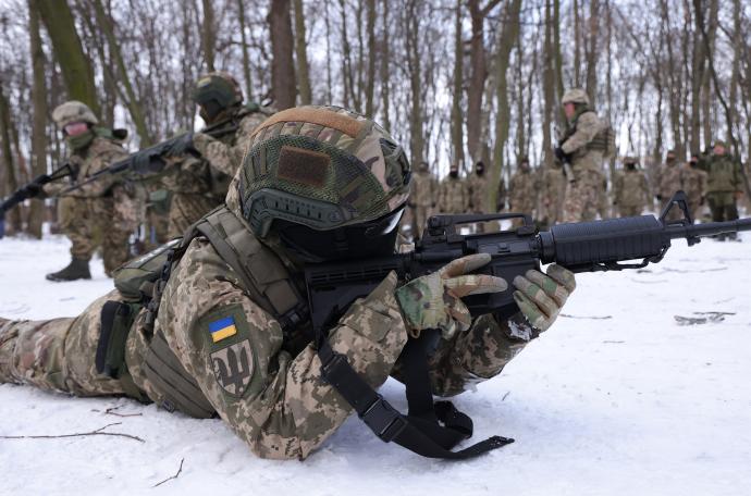 Las milicias ucranianas se entrenan en Kiev
