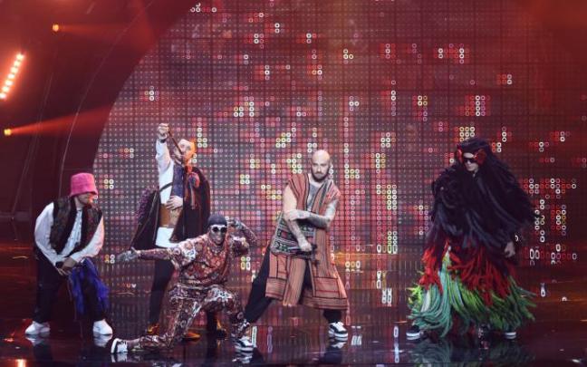 Los ucranianos Kalush Orchestra y su tema "Stefania", uno de los favoritos tras clasificarse para la final.