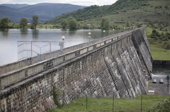 Presa del embalse de Ullibarri Gamboa, en una imagen del año pasado.