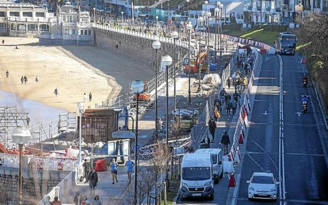 Obras en el paseo de La Concha que terminarán en verano.