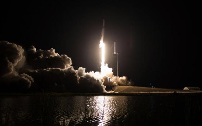 Imagen de un despegue del Falcon 9. Imagen de un despegue del Falcon 9.