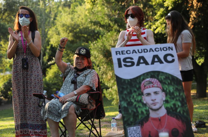Familiares de Isaac piden justicia un emotivo homenaje