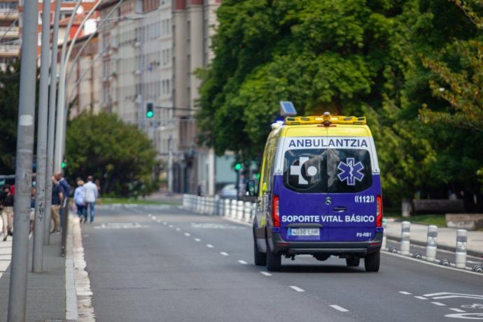 Una ambulancia en Vitoria.