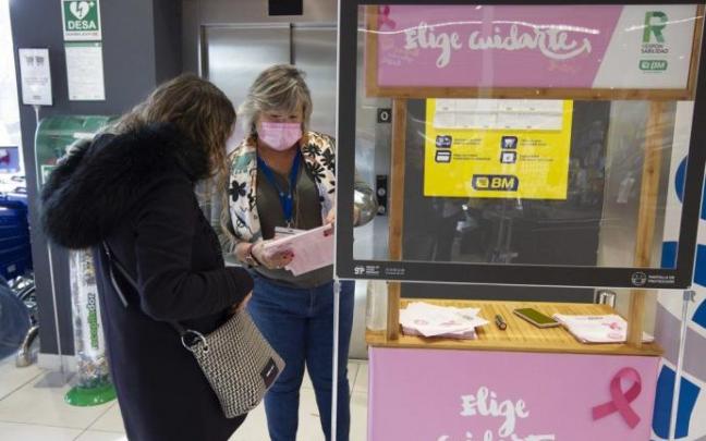 Campaña de concienciación contra el cáncer de mama de 2020 en supermercados BM.