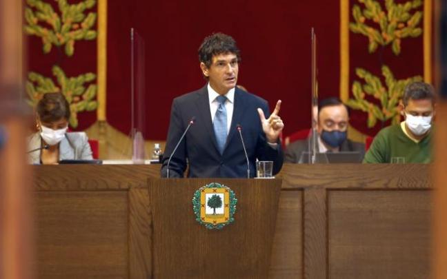 Unai Rementeria, en un momento del pleno. Unai Rementeria, en un momento del pleno.