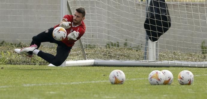 Unai Simón, en el entrenamiento.