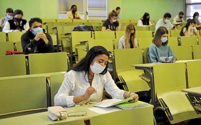Examen de la última educación de la Evaluación de Acceso a la Universidad (EAU), la antigua selectividad. Foto: Oskar González