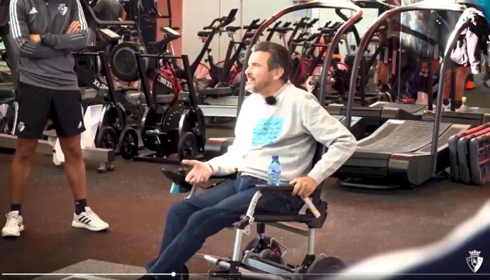 La lección de vida de Juan Carlos Unzué a la primera plantilla de Osasuna