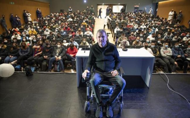 Juan Carlos Unzué, instantes antes de comenzar la charla en Salesianos.
