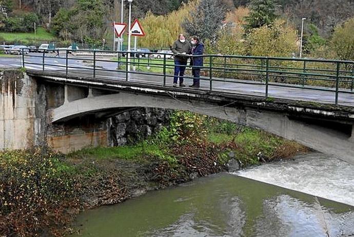 El puente Villosa o Altzarrate, en Llodio. Foto: A.O.