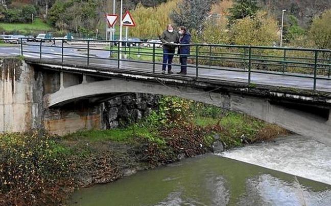 El puente Villosa o Altzarrate, en Llodio. Foto: A.O.