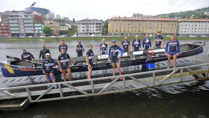 La plantilla de Urdaibai posa para DEIA en la antesala del comienzo de una nueva campaña.