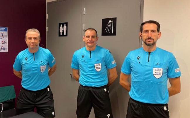 El árbitro navarro David Urdánoz, en la final del Europeo