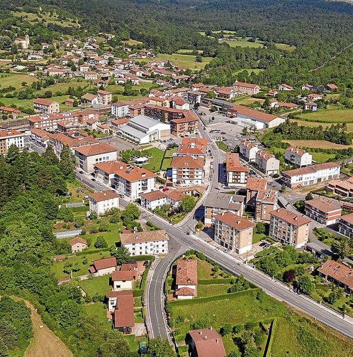 Vista aérea de Izarra, cabecera de Urkabustaiz. Foto: DFA Urbanismo