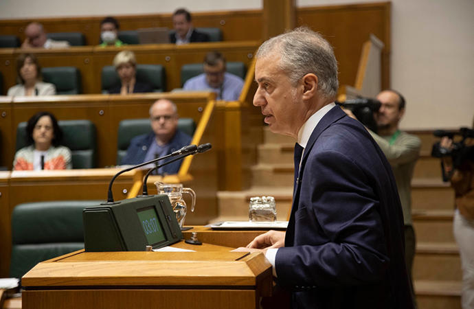 El lehendakari, Iñigo Urkullu, en el pleno del Parlamento Vasco.