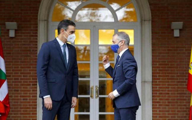 El presidente del Gobierno español, Pedro Sánchez, con el lehendakari, Iñigo Urkullu El presidente del Gobierno español, Pedro Sánchez, con el lehendakari, Iñigo Urkullu