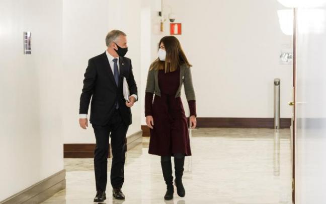El lehendakari, Iñigo Urkullu, y la portavoz parlamentaria de Elkarrekin Podemos-IU, Miren Gorrotxategi El lehendakari, Iñigo Urkullu, y la portavoz parlamentaria de Elkarrekin Podemos-IU, Miren Gorrotxategi
