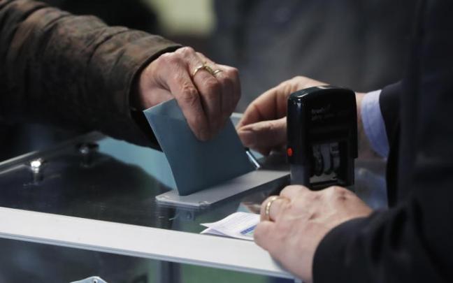 El ruralista Jean Lasalle ha sido el tercer candidato más votado en Iparralde, seguido del izquierdista Jean Luc Melenchon