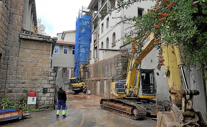 La obra del edificio de los pasionistas, ayer.