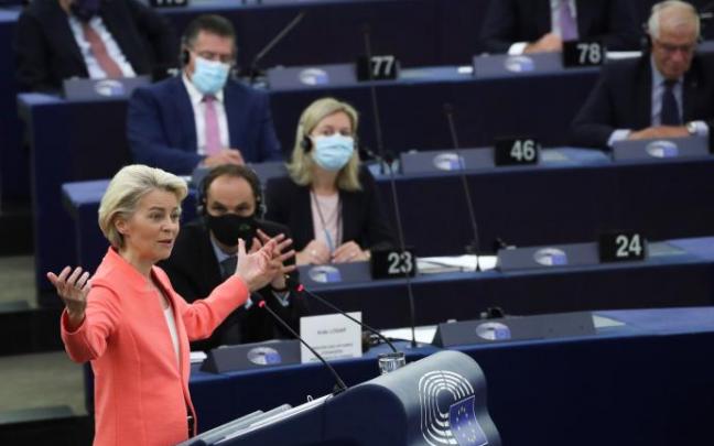 La presidenta de la Comisión Europea, Ursula von der Leyen, durante el Discurso sobre el Estado de la Unión. La presidenta de la Comisión Europea, Ursula von der Leyen, durante el Discurso sobre el Estado de la Unión.