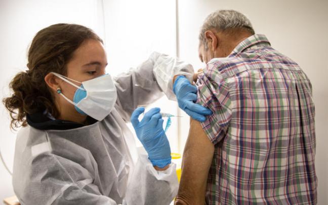 Osakidetza ha administrado 562.840 vacunas contra la gripe durante la campaña de vacunación 2021