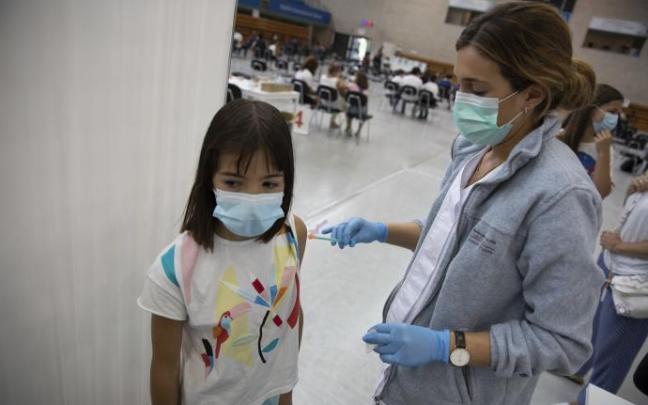 Los niños de 5 a 11 años recibirán las dos dosis de la vacuna con un intervalo de 8 semanas.