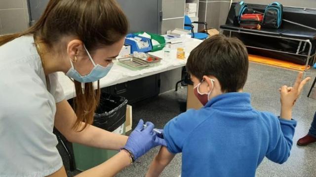 Osakidetza ha administrado 225 vacunas a menores de 12 años la última semana.