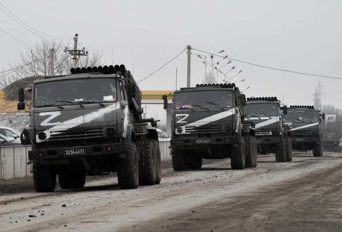Imagen de vehículos militares rusos.