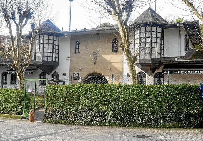 Exterior del Hogar del Jubilado Guardaplata, en Bidebieta. Foto: R. Plaza