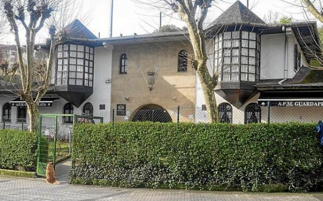 Exterior del Hogar del Jubilado Guardaplata, en Bidebieta. Foto: R. Plaza