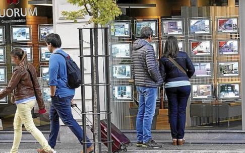 La venta de viviendas está situándose gradualmente en los parámetros habituales. Foto: P. Viñas La venta de viviendas está situándose gradualmente en los parámetros habituales. Foto: P. Viñas