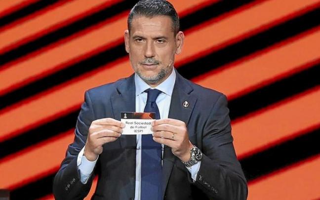 El exsevillista Andrés Palop, ayer con la papeleta de la Real. Foto: Efe