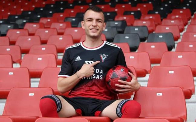 Iñigo Vicente: "Nadie me va a quitar la ilusión de triunfar en el Athletic"