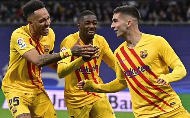 Ferran celebra con Aubameyang y Dembélé el tercer gol al Real Madrid. Ferran celebra con Aubameyang y Dembélé el tercer gol al Real Madrid.